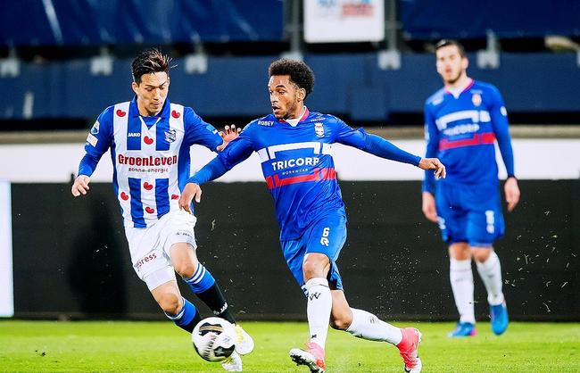 持着强劲的 持着强劲的